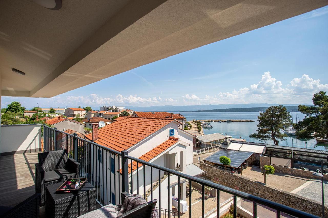 Apartments Doris Малинска Экстерьер фото
