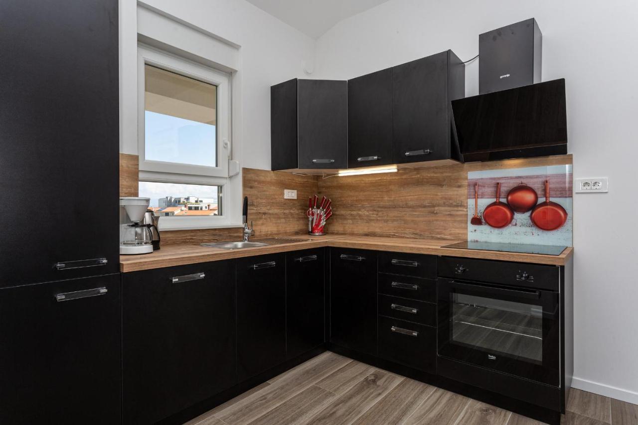 Apartments Doris Малинска Экстерьер фото