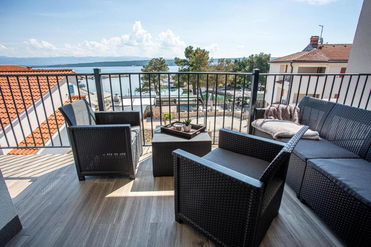 Apartments Doris Малинска Экстерьер фото